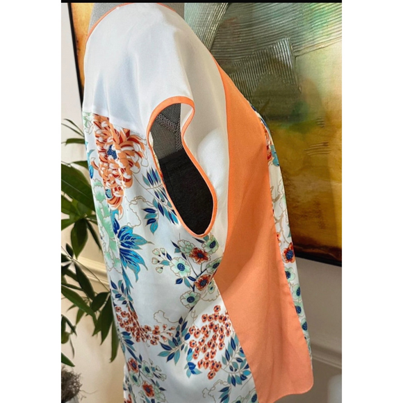 Romeo & Juliet Couture Sheer floral medium blouse chrysanthemum print top - Picture 3 of 8